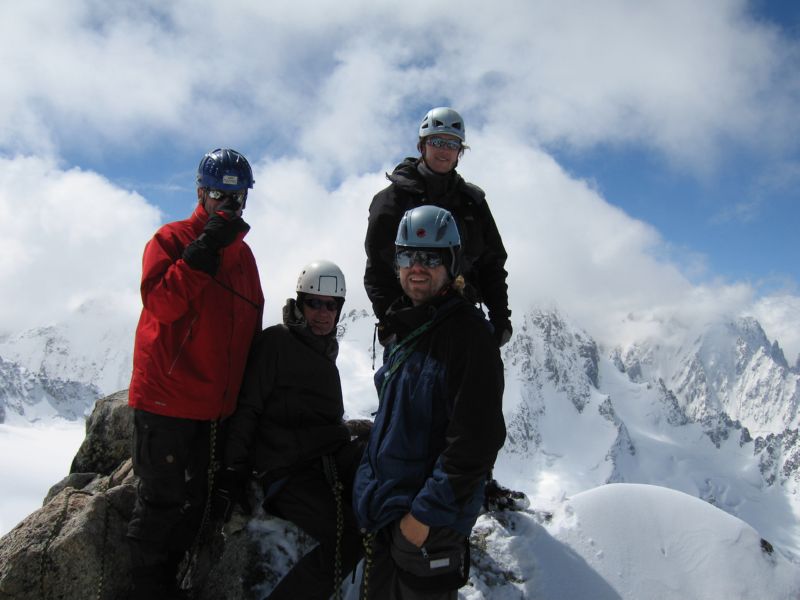 2008-05-29 Tour (23) Jean Marie, Bruno, Sylvain and me on summit